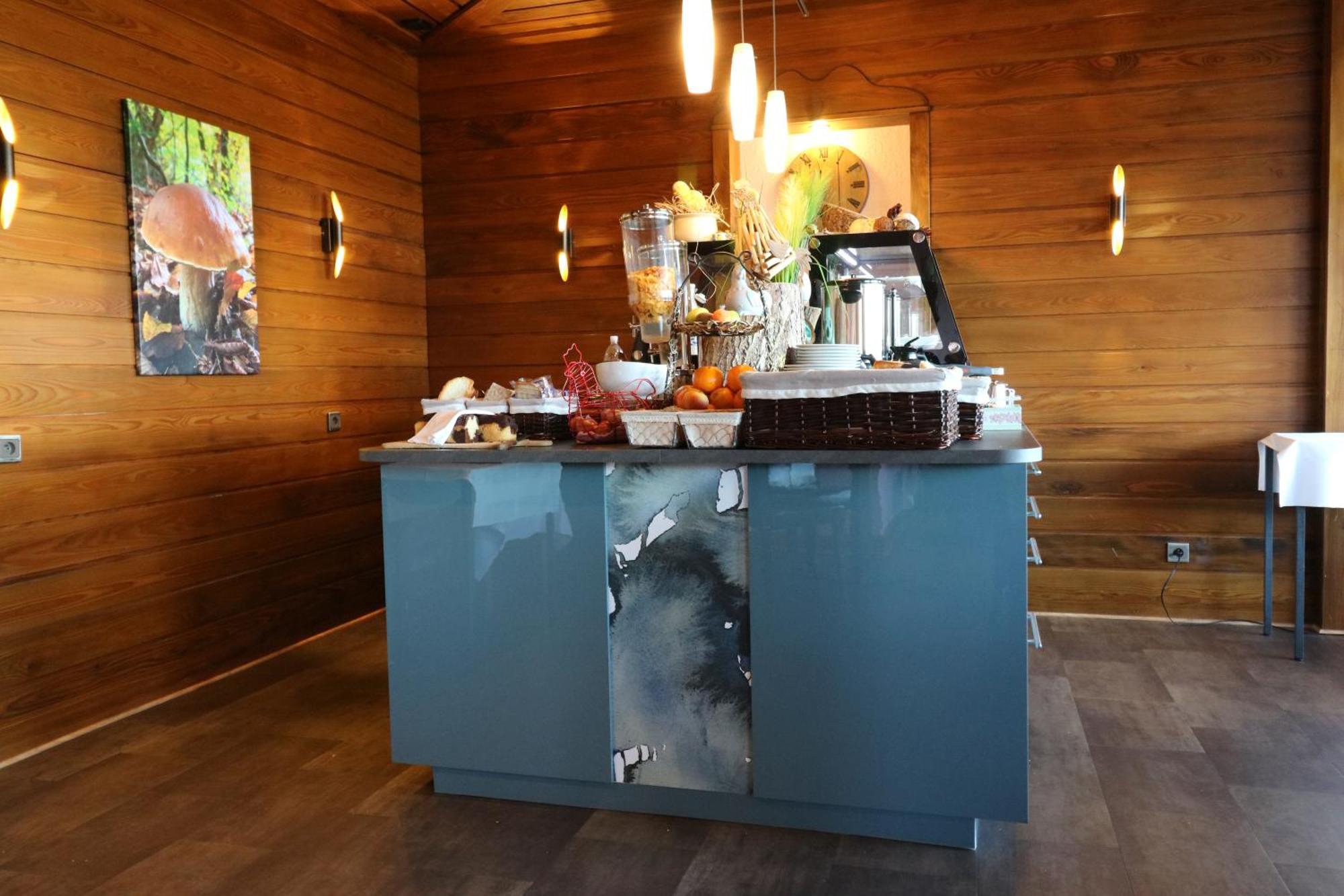 Hotel Restaurant Aux Trois Roses La Petite-Pierre Εξωτερικό φωτογραφία