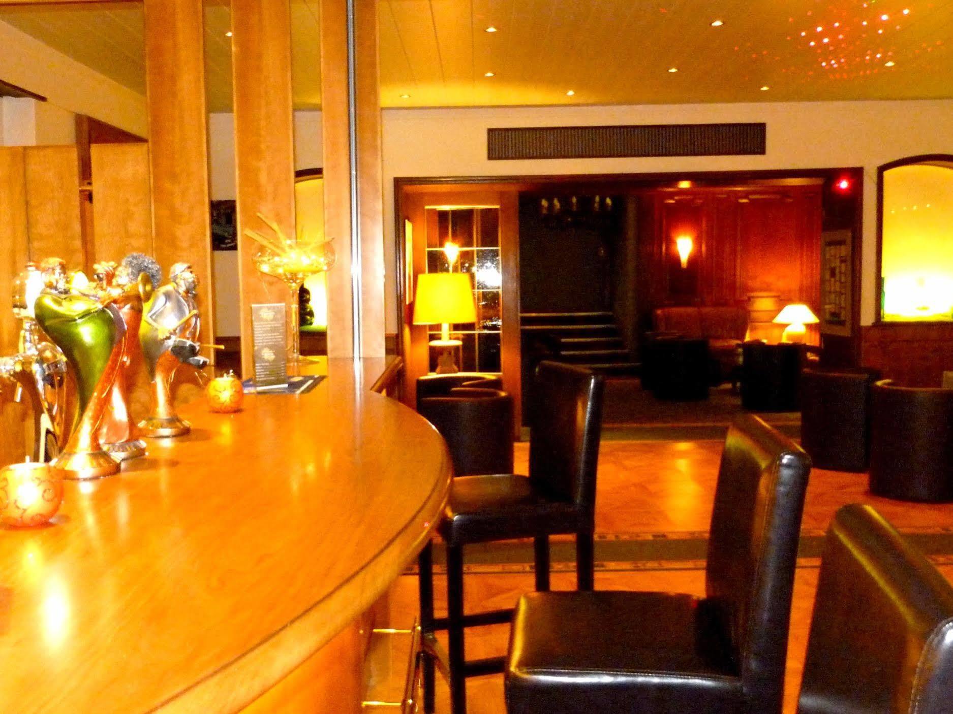 Hotel Restaurant Aux Trois Roses La Petite-Pierre Εξωτερικό φωτογραφία